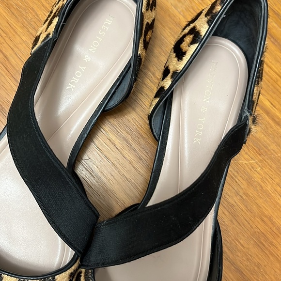 Preston & York Leopard Print Women's Shoes with Black Straps Size 9 - Picture 2 of 6